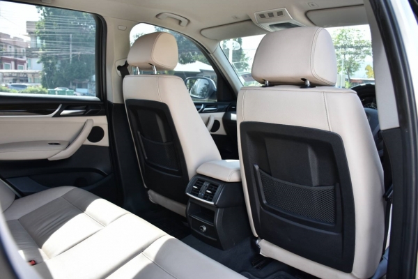 BMW X3 X-drive 2.0D Highline ปี 12 Fulloption