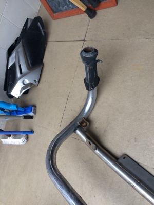 ขายกันชนเสริมครับ สเตนเลส อันละ 1800 อลูมิเนียม 2500ของเก่า ญี่ปุ่น สนใจติดต่อ 0827861333 รับของ ลาดพร้าว 87 ครับ