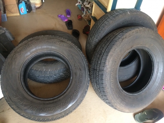 ขายยาง 16 โยโกฮามาปี 16 2 เส้น สวยๆวิ่งไม่ถึงหมื่น แถม 2เส้นปีเก่าไซส์เท่ากัน คนละลายแต่ใช้งานได้ ขาย 2 เส้น 6500 ครับ แถมปีเก่าให้ 2 เส้น ตอนซื้อมา เส้นละ 6500 ครับ สนใจมาขนเอง ลาดพร้าว 87 ครับ 0827861333 ขายยาง 16 โยโกฮามาปี 16 2 เส้น สวยๆวิ่งไม่ถึงหมื่น แถม 2เส้นปีเก่าไซส์เท่ากัน คนละลายแต่ใช้งานได้ ขาย 2 เส้น 6500 ครับ แถมปีเก่าให้ 2 เส้น ตอนซื้อมา เส้นละ 6500 ครับ สนใจมาขนเอง ลาดพร้าว 87 ครับ 0827861333