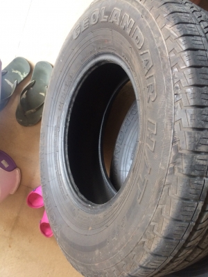 ขายยาง 16 โยโกฮามาปี 16 2 เส้น สวยๆวิ่งไม่ถึงหมื่น แถม 2เส้นปีเก่าไซส์เท่ากัน คนละลายแต่ใช้งานได้ ขาย 2 เส้น 6500 ครับ แถมปีเก่าให้ 2 เส้น ตอนซื้อมา เส้นละ 6500 ครับ สนใจมาขนเอง ลาดพร้าว 87 ครับ 0827861333