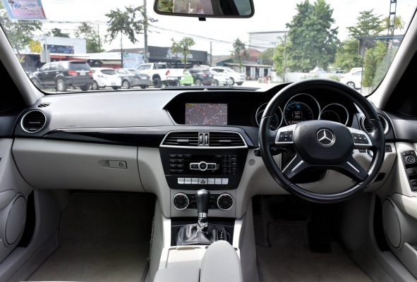 BENZ C200 cgi ปี12  รถออกศูนย์ Benz Thailand