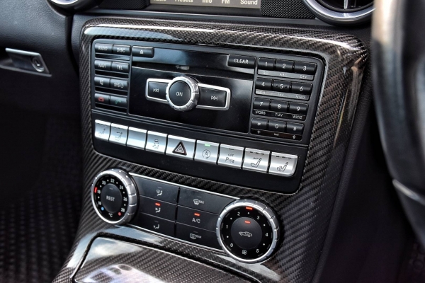 Benz SLK200 Cabon look Edition AMG ปี 15 Fulloption Benz SLK200 Cabon look Edition AMG ปี 15 Fulloption