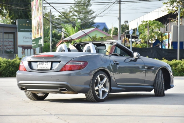 Benz SLK200 Cabon look Edition AMG ปี 15 Fulloption Benz SLK200 Cabon look Edition AMG ปี 15 Fulloption