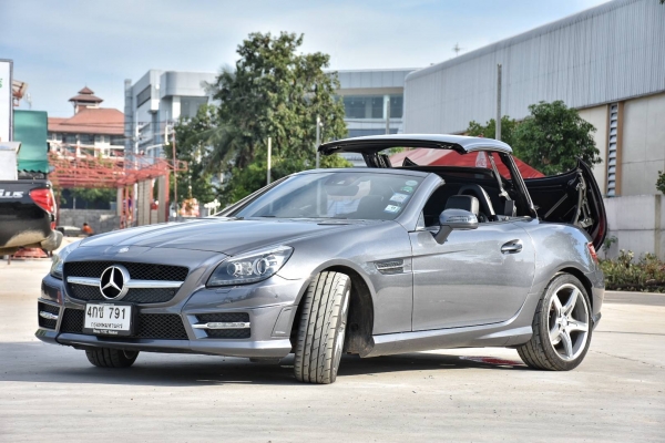 Benz SLK200 Cabon look Edition AMG ปี 15 Fulloption Benz SLK200 Cabon look Edition AMG ปี 15 Fulloption