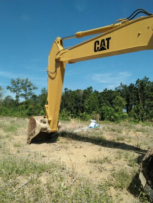 ขายCat320Bสภาพสวยพร้อมใช้ ติดต่ออ๊อฟ พิจิตร 086-737-9991