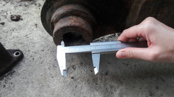 ตัวต่อบุ้งกี๋ สำหรับรถขุด 40-50 สลัก45มิล ซอกแขน 18.5เซน เก่าจากนอก ตัวต่อบุ้งกี๋ สำหรับรถขุด 40-50 สลัก45มิล ซอกแขน 18.5เซน เก่าจากนอก