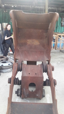 ขายบุ้งกี๋ ตักเศษวัสดุได้ เก่านอก สำหรับรถขุด100/120 ขายราคาถูก ขายบุ้งกี๋ ตักเศษวัสดุได้ เก่านอก สำหรับรถขุด100/120 ขายราคาถูก