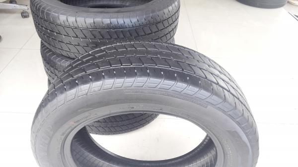 ยาง185/60/15  ปี16 DUNLOP SP SPORT 2030  4 เส้น