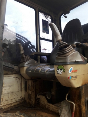 KOMATSU PC200-5 คอนโทรนสั้น ไฟฟ้าครบ เอวแน่นโซ่ใหม่ KOMATSU PC200-5 คอนโทรนสั้น ไฟฟ้าครบ เอวแน่นโซ่ใหม่