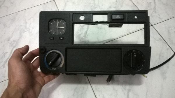 ขายชุดแผงหน้าปัดแอร์ e30 อุปกรณ์ครบตามรูป สภาพกรอบไม่มีแตกหัก สิ่งทีใช้ไม่ใด้ นาฬิกา ตัวปรับนำยาแอร์ ราคา1000 โทร0924462525โส กทม ขายชุดแผงหน้าปัดแอร์ e30 อุปกรณ์ครบตามรูป สภาพกรอบไม่มีแตกหัก สิ่งทีใช้ไม่ใด้ นาฬิกา ตัวปรับนำยาแอร์ ราคา1000 โทร0924462525โส กทม