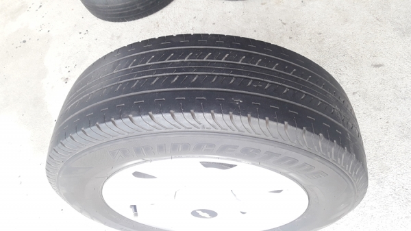 ล้อChevrolet ขอบ 16 ยาง215/65/16 ปี15  4 ล้อ