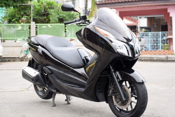 Forza 300 2015 วิ่ง9000โล มือเดียว สีสดมาก