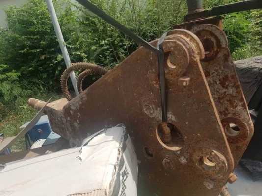 ขาย 295,000 เก่านอก KOMATSU PC40-6 (พร้อมหัวเจาะ) เครื่องดี ปั้มแรง โช่หนา เอวแน่น สภาพสวยพร้อมใช้   รถอยู่ จ.นครปฐม โทร 0610710295