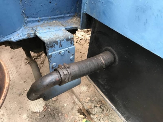 ขาย 395,000 บาท รถเครน 6 ล้อ KATO 10 ตัน เครื่องดี ปั้มแรง คัสชีสวย เอกสารเล่มทะเบียน.   รถอยู่ กทม โทร 0610710295