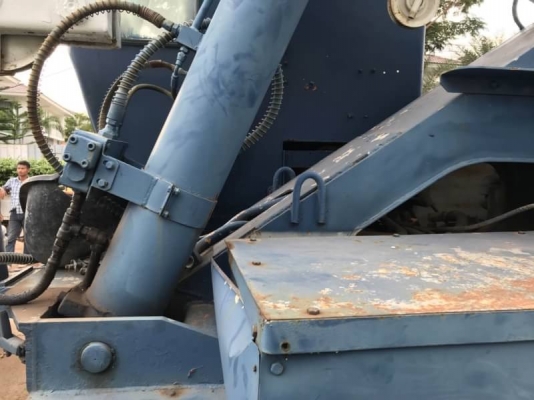 ขาย 395,000 บาท รถเครน 6 ล้อ KATO 10 ตัน เครื่องดี ปั้มแรง คัสชีสวย เอกสารเล่มทะเบียน.   รถอยู่ กทม โทร 0610710295