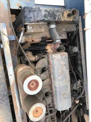 ขาย 395,000 บาท รถเครน 6 ล้อ KATO 10 ตัน เครื่องดี ปั้มแรง คัสชีสวย เอกสารเล่มทะเบียน.   รถอยู่ กทม โทร 0610710295