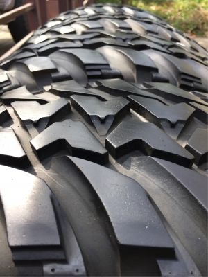 ยาง MT Bridgestone 225 75 16 ปี15 ดอกเต็ม ใช้ยาว ราคาไม่แพง