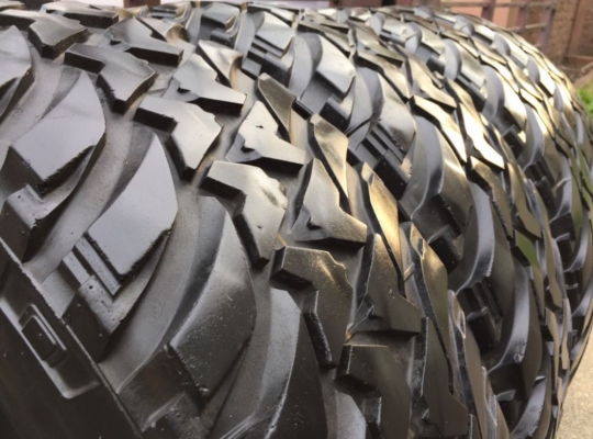 ยาง MT Bridgestone 225 75 16 ปี15 ดอกเต็ม ใช้ยาว ราคาไม่แพง ยาง MT Bridgestone 225 75 16 ปี15 ดอกเต็ม ใช้ยาว ราคาไม่แพง