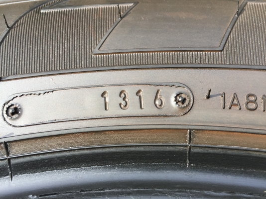 ยาง Dunlop 265 65 17 ปี16 ดอกเต็ม ไม่มีปะ เนื้อนิ่มๆ ใช้ยาว ราคาไม่แพง ยาง Dunlop 265 65 17 ปี16 ดอกเต็ม ไม่มีปะ เนื้อนิ่มๆ ใช้ยาว ราคาไม่แพง