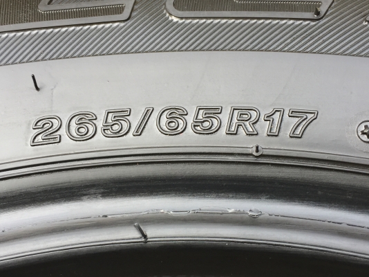 ยาง Bridgestone 265 65 17 กลางปี15 ดอกเต็ม ใช้ยาว ราคาไม่แพง