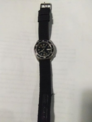 ขายนาฬิกาเสียเพื่อซ่อมหรือเป็นอะไหล่ ขายนาฬิกาเสียเพื่อซ่อมหรือเป็นอะไหล่