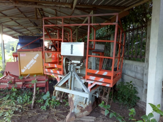 ขายเครื่องปลูกอ้อยร่องคู่ ร่อง30สภาพสวยพร้อมใช้ ขายเครื่องปลูกอ้อยร่องคู่ ร่อง30สภาพสวยพร้อมใช้