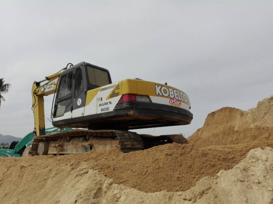 ขายรถแบคโฮ KOBELCO SK200 Mark3(Yutani) ขายรถแบคโฮ KOBELCO SK200 Mark3(Yutani)