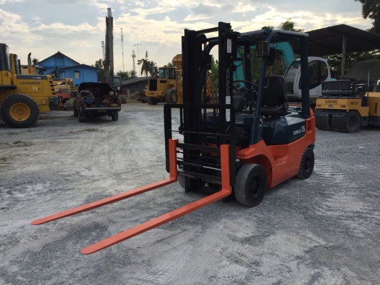 รถนอกขายถูก โฟคลิฟท์ TOYOTA 7FD15 นำเข้าจากญี่ปุ่น โทร.090-986-2521 อ๊อบ