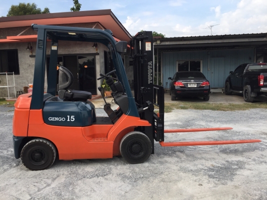 รถนอกขายถูก โฟคลิฟท์ TOYOTA 7FD15 นำเข้าจากญี่ปุ่น โทร.090-986-2521 อ๊อบ