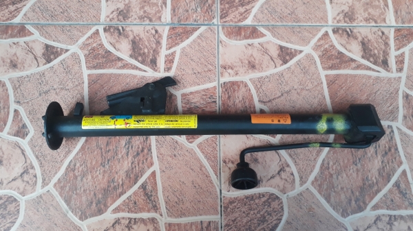 แม่แรง Mercedes Benz VAN