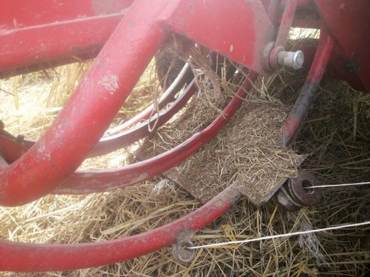 ขายตามสภาพ เครื่องอัดฟางนิ้วฮอนแลน รุ่น 78 พร้อมอัดฟาง