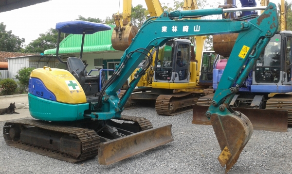 ต้องการขายรถขุดยี่ห้อ KOMATSU-PC40MR-1 รถนอกนำเข้าจากญี่ปุ่น ต้องการขายรถขุดยี่ห้อ KOMATSU-PC40MR-1 รถนอกนำเข้าจากญี่ปุ่น