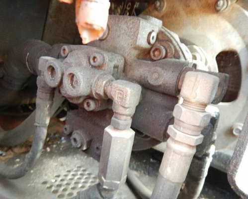 ขายแบคโฮ IHI 30 GX 3 ปั้มนิ้ว คอนโทรลสั้น  นำเข้าอินวอล์ยยังไม่ใช้งานในไทย