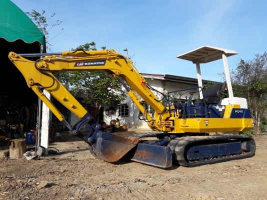 ตุ้ย แท็กเตอร์