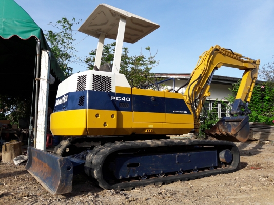 ตุ้ย แท็กเตอร์