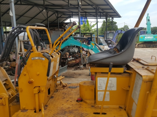 ส่งลูกค้าจ.เลยแล้ว รถแบคโฮ YANMAR PC30 รถเก่านอกนำเข้าจากญี่ปุ่น ยังไม่เคยใช้งานในไทย สภาพเดิมๆ เครื่องดี ปั๊มดี ชั่วโมงการทำงาน 800+ ชั่วโมง มี VDO การทำงานให้ชม