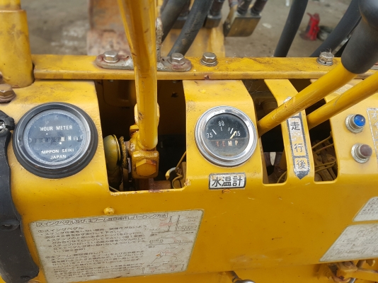 ส่งลูกค้าจ.เลยแล้ว รถแบคโฮ YANMAR PC30 รถเก่านอกนำเข้าจากญี่ปุ่น ยังไม่เคยใช้งานในไทย สภาพเดิมๆ เครื่องดี ปั๊มดี ชั่วโมงการทำงาน 800+ ชั่วโมง มี VDO การทำงานให้ชม