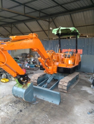รถแบคโฮ HITACHI PC30 รถเก่านอกนำเข้า ยังไม่เคยใช้งานในไทย เครื่องดี ปั๊มแรง ไฟฟ้าครบ ชม.การทำงาน 4000+ ชม. พร้อมใช้งาน มีเอกสารใบอินวอยซ์