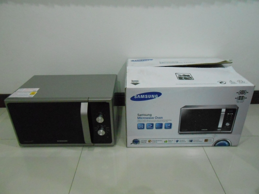 ไมโครเวฟ Samsung รุ่น MG23F301EAS ความจุ 23 ลิตร มีระบบย่าง สภาพใหม่ มีกล่อง