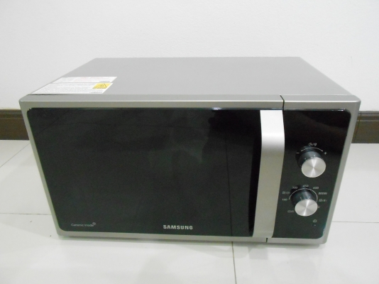 ไมโครเวฟ Samsung รุ่น MG23F301EAS ความจุ 23 ลิตร มีระบบย่าง สภาพใหม่ มีกล่อง