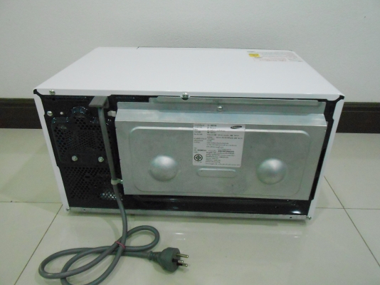 ไมโครเวฟ Samsung รุ่น GE711K ความจุ 20 ลิตร มีระบบย่าง สภาพใหม่
