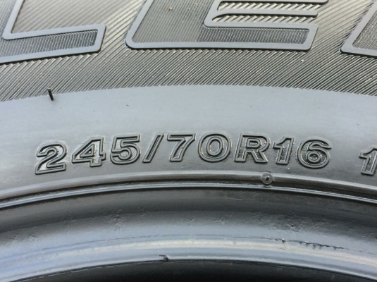 ยาง5ชุด Bridgestone 245 70 16 ปี17 ดอกเต็ม ไม่มีปะ เนื้อนิ่มๆ ใช้ยาว ราคาไม่แพง