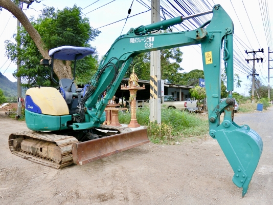 KOMATSU 40mr-1 ขนาดPC-40 <มีVDOให้ชม> รถเก่านอกแท้ มีเอกสารใบอินวอย☎️ติดต่อ 085-5632278 (ราคาต่อรองได้)