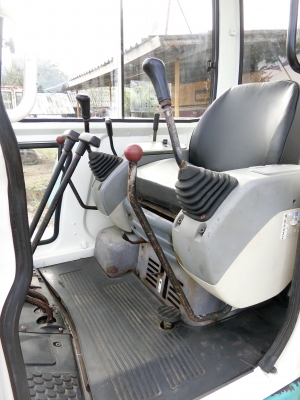 KOMATSU 40-7 ขนาดPC-40  <มีVDOให้ชม> รถเก่านอกแท้มีเอกสาร☎️ติดต่อ 085-5632278 <ราคาต่อรองได้>