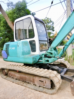 KOMATSU 40-7 ขนาดPC-40  <มีVDOให้ชม> รถเก่านอกแท้มีเอกสาร☎️ติดต่อ 085-5632278 <ราคาต่อรองได้>