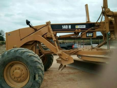 CAT 140 H ราคา 3,800,000 รถเก่านอก รถ กทม.