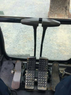 HITACHI Zx 135 ราคา 1,300,000 รถกทม