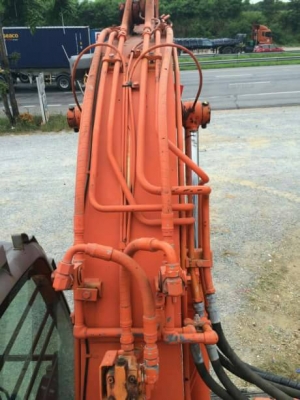 HITACHI Zx 135 ราคา 1,300,000 รถกทม