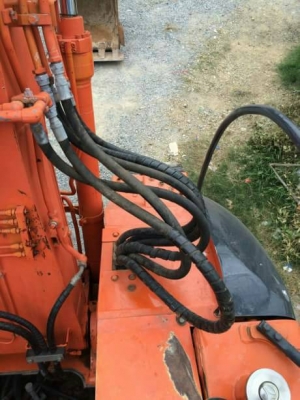 HITACHI Zx 135 ราคา 1,300,000 รถกทม