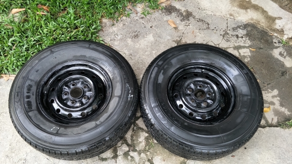 215R14c 2เส้นพร้อมล้อ